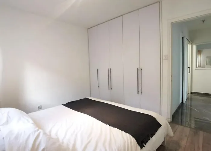 アパート Naxou Modern By Staycom ニコシア