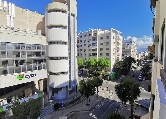 Naxou Modern By Staycom ニコシア